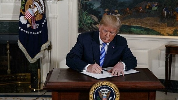 ترامپ واردات تلفن همراه و رایانه را از تعرفه معاف کرد