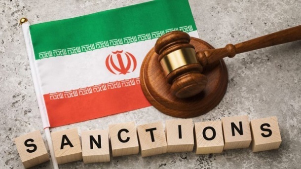 یک تریلیون دلار هزینه تحریم بر اقتصاد ایران