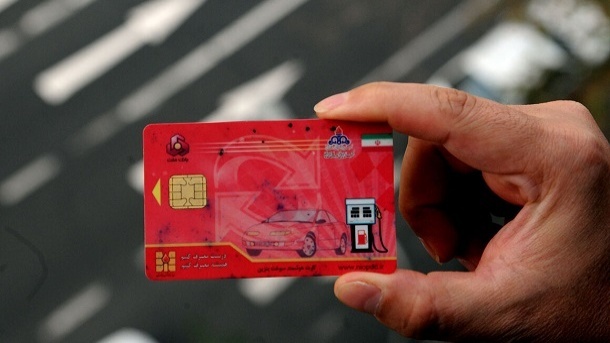 کارت سوخت خودروهای فاقد بیمه قطع میشود