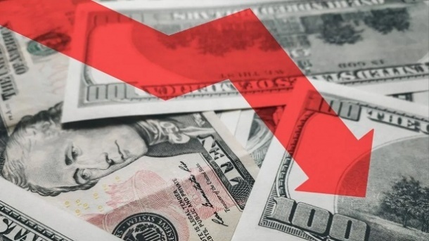 چرا کاهش ارزش دلار در دنیا مهم است؟