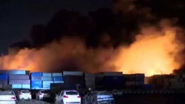 چند کانتینر در آتش سوخت؟