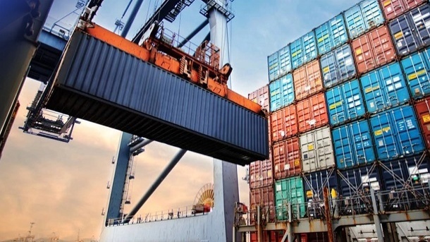 مسئولیت نگهداری کالا در گمرک با چه کسی است؟