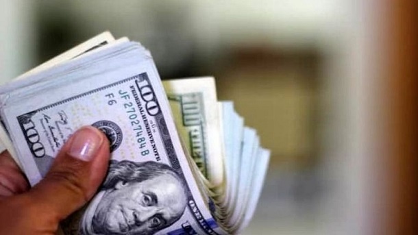 ضربه معامله گران دلار به ارزش پول ملی