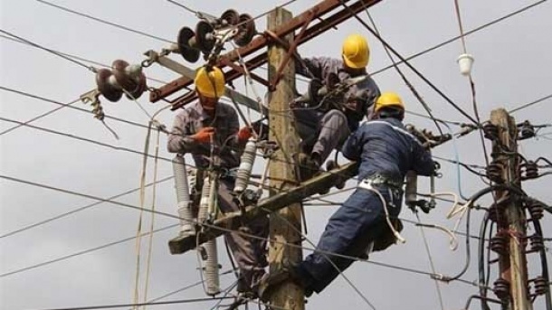 برق مشترکان پر مصرف قطع شد