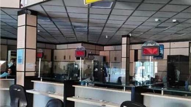 برق 700 بانک پر مصرف قطع شد