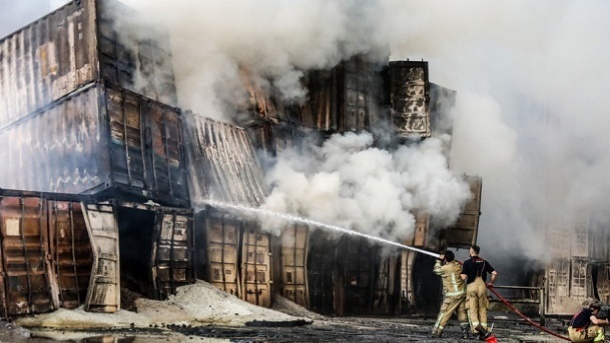 چگونه قاچاق از تجارت قانونی آسانتر شد؟