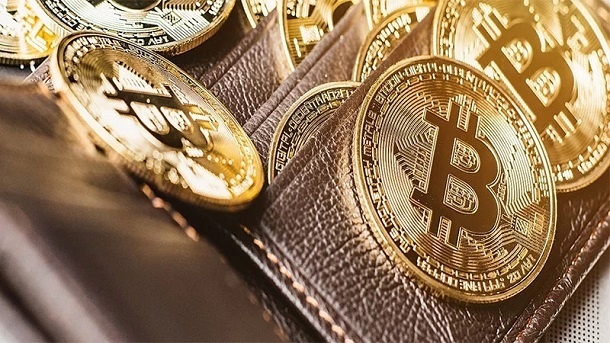 علاقهمندی شرکتهای بزرگ دنیا به ذخیرهسازی بیتکوین