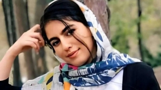 در جستوجوی الهه حسیننژاد