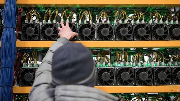 زیان 2 میلیارد دلاری ماینرها به اقتصاد برق