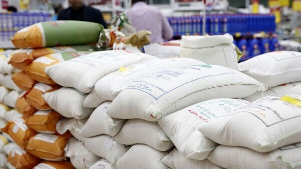 کالاهای اساسی بهوفور در بازار موجود است