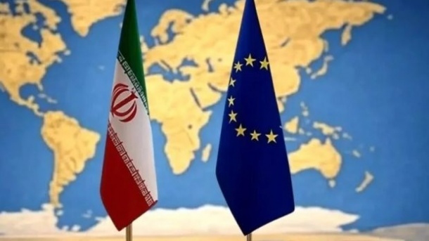 ماشه يا مذاكره ديپلماسی بر سر دوراهی