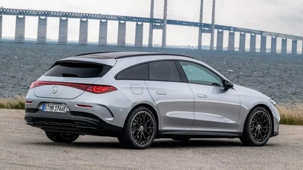 اولین استیشن الکتریکی مرسدس بنز رونمایی شد