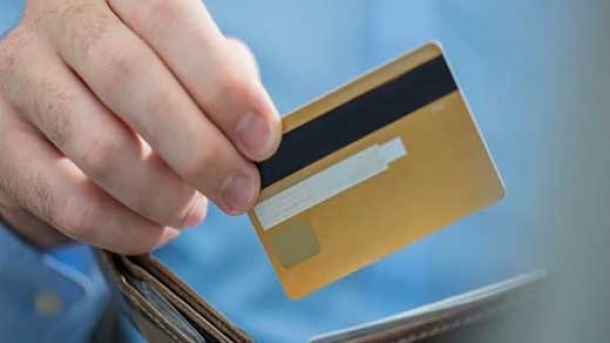 به هیچ وجه حساب خود را به دیگران واگذار نکنید!