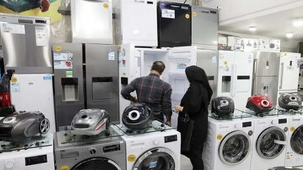 جيبهای خالی و انبارهای مملو از كالا