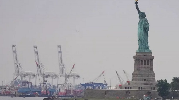 عزم ترامپ برای اعمال تعرفه 100 درصدی بر تراشههای رایانهای