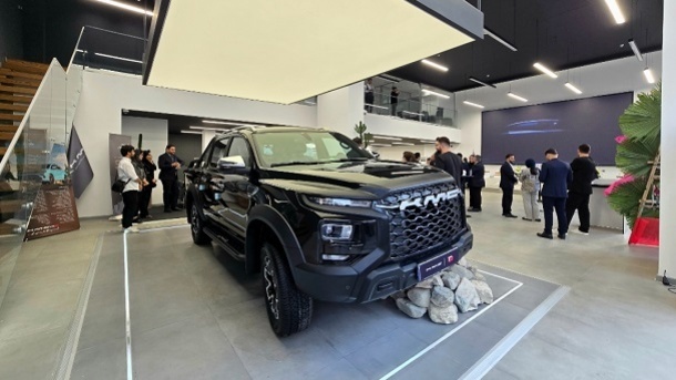 افتتاحیه نمایندگی 1790 کرمان موتور در سعادت آباد 