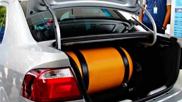 دوگانهسوز کردن رایگان خودروهای شخصی آغاز شد