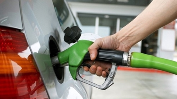 بنزین سوپر وارداتی در بورس انرژی عرضه می‌شود