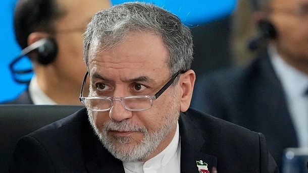 پیامهای ایران همچنان با واسطه به آمریکا منتقل میشود