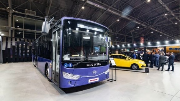 اتوبوس کارمانیا در نمایشگاه حمل و نقل و ترانزیت اصفهان