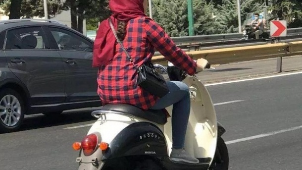 رانندگی بدون گواهینامه جرم است