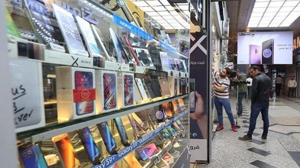 بازار داغ کاسبی با فروش لوازم جانبی تقلبی موبایل