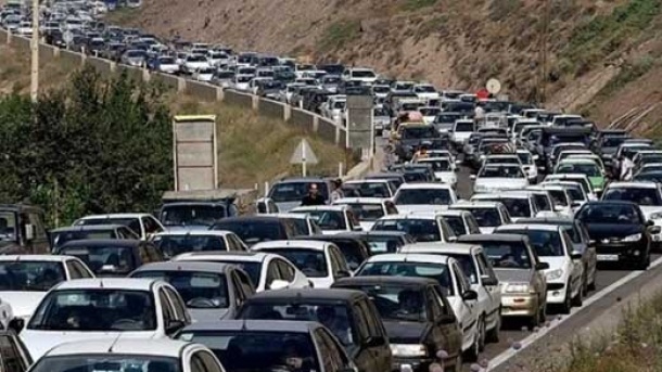 چالوس همچنان زیر بار ترافیک