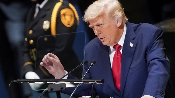 نطق آتشین با چاشنی طعنه