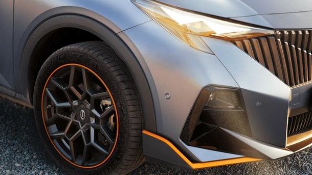 همکاری خودرویی ایران و چین دور از مکانیزم ماشه