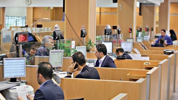 بانک مرکزی آمار وام کارمندان بانکها را پنهان کرد
