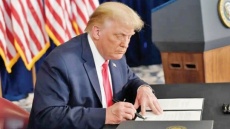 دونالد ترامپ خطری برای دلار