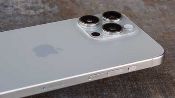 کاهش 40 میلیون تومانی قیمت آیفون ۱۷ پرومکس