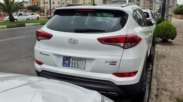 پلاک مناطق آزاد، عبور غیرقانونی از مرز قانون