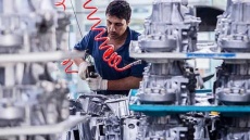 دو تصمیم مهم برای مشاغل سخت و زیان‌آور