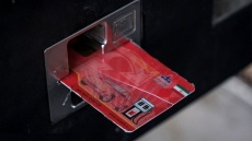 سوخت‌گیری بدون کارت سوخت در چند پمپ‌بنزین کشور