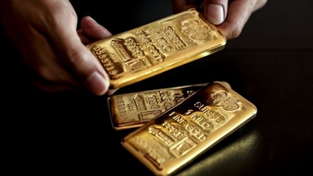 بهای طلا امروز جمعه در بازارهای جهانی