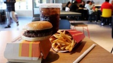 مقایسه‌ قیمت همبرگر در آمریکا و ایران