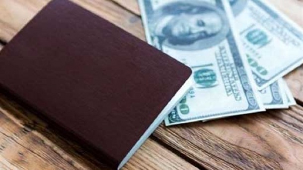 آغاز فروش ارز مسافرتی در مرکز مبادلات ایران