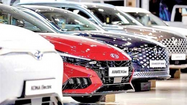 ثبتنام 119 هزار نفر برای 4000 خودروی وارداتی