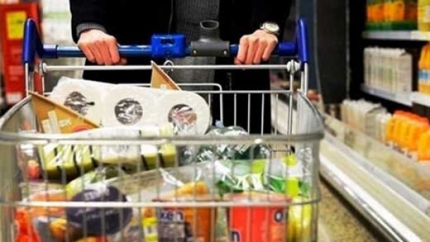 کالاهای اساسی گران می شوند؟