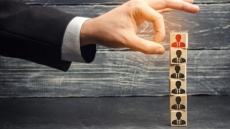 عزل شبانه یک مدیر به دلیل حقوق نجومی + فیش حقوقی