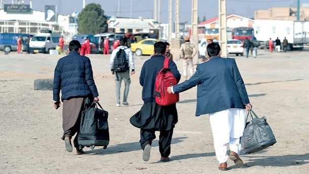 ساماندهی اتباع در ایستگاه پایانی