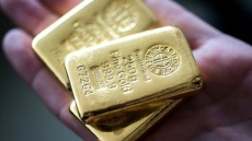 بهای طلا امروز جمعه در بازارهای جهانی