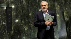 پزشکیان کوتاه آمد؟