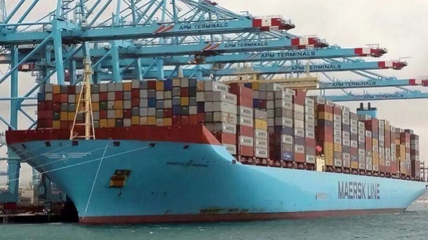 تخلیه 24 ساعته کشتی‌های حامل کالای اساسی