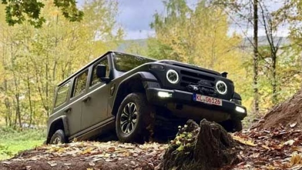 شاسی‌بلند آفرودی BAW ۲۱۲ وارد بازار ایران شد