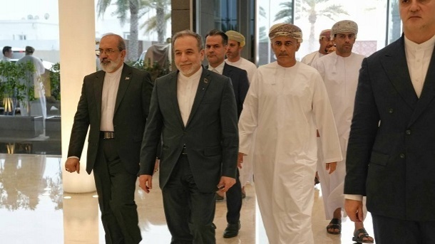 چرا آمریکا شرط تهران را برای مذاکره پذیرفت؟