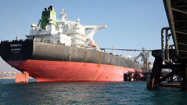 فروش نفتکش‌های تحریمی ایران با مجوز سران قوا