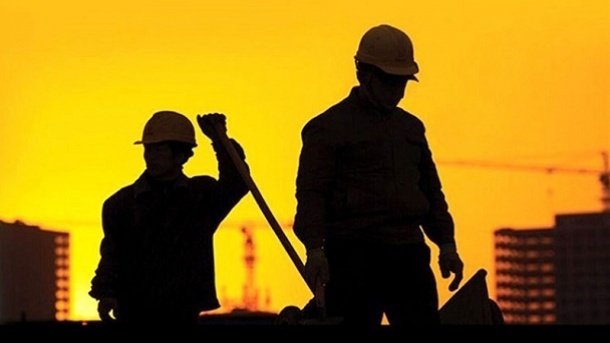 کارگرانی که فقط حقوق پایه دریافت می‌کنند