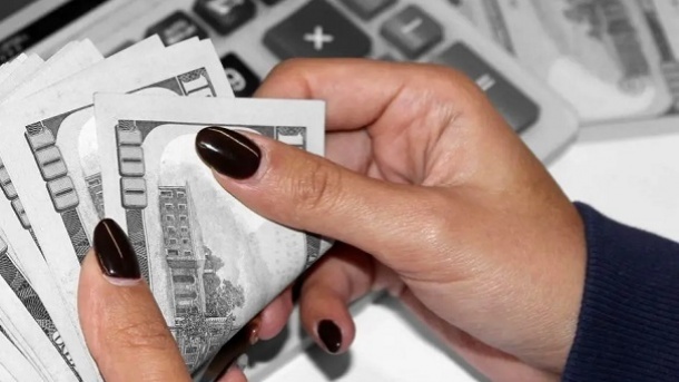 بازار ارز در اسفند وارد فاز اصلاح می‌شود؟